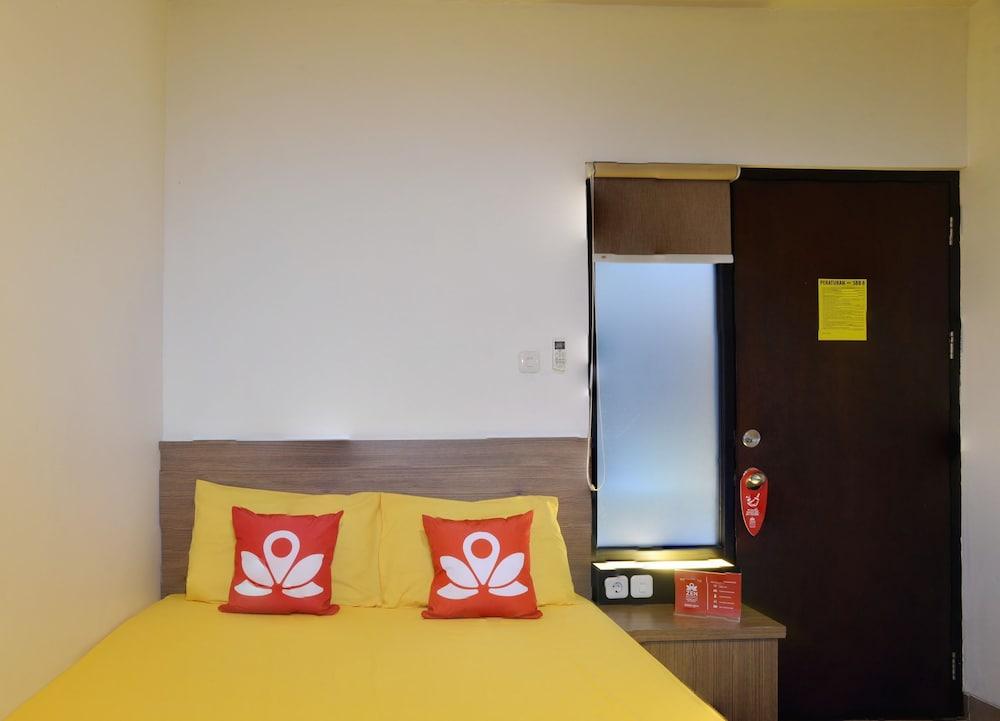 Zen Rooms Setiabudi Barat Jakarta Exterior foto